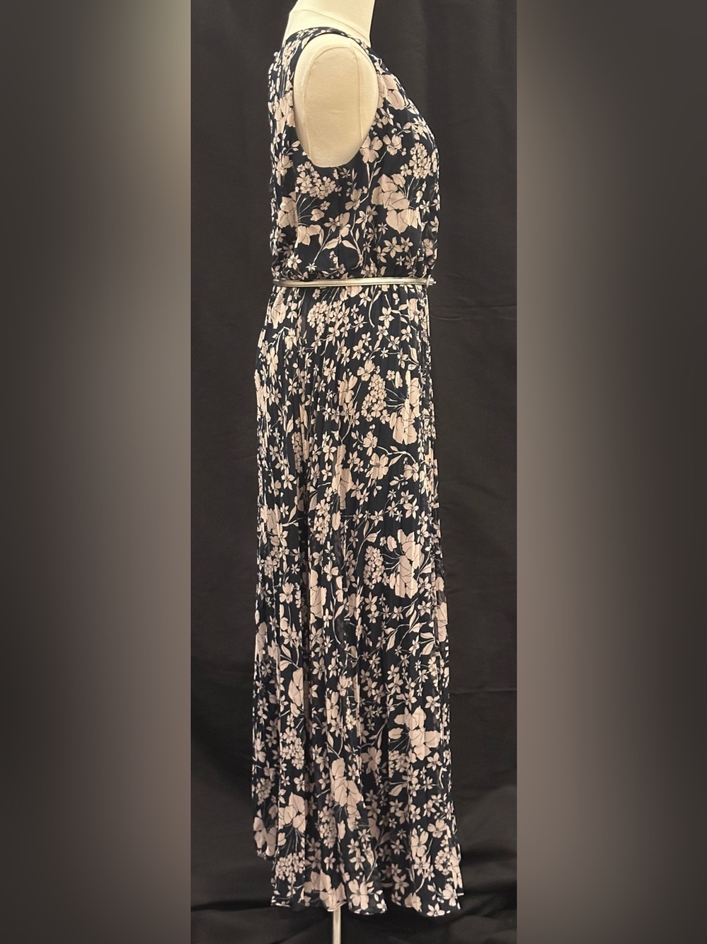 Jessica Howard Midnight NavyFloral Pleated Maxi Skirt with Cream Print - Picture 6 of 10